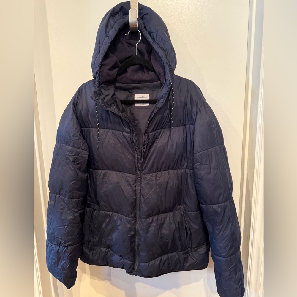 Old Navy Men's Navy Puffer Jacket